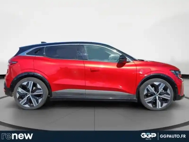 Renault Megane e-tech electric ev60 220ch iconic super charge -c — photo 6