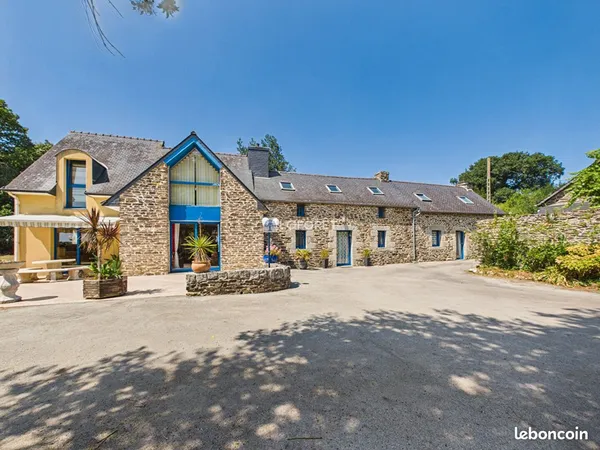 Propriété 7 pièces 234 m²
