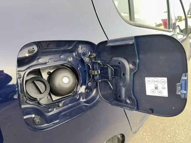 Dacia Sandero eco-g 100 — photo 117