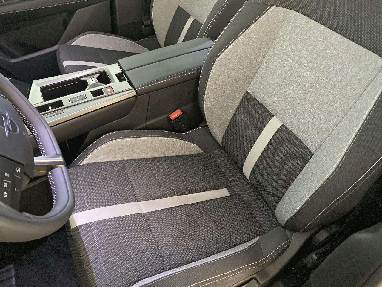 Opel Grandland 1.2 turbo hybrid 145 ch e-dct6 edition — photo 9