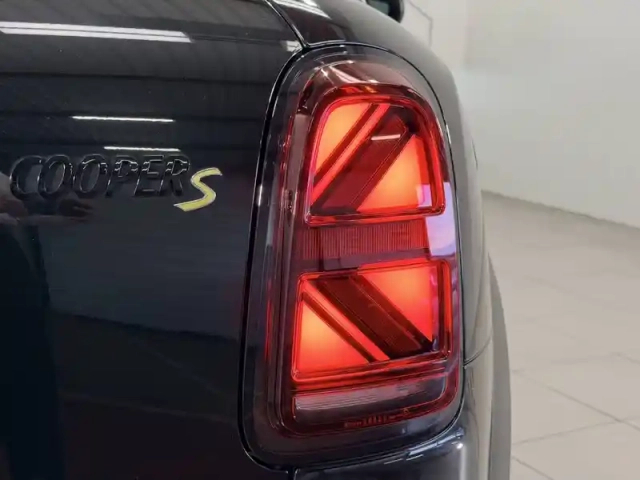 Mini Mini countryman 125 - 95 ch all4 bva6 — photo 27