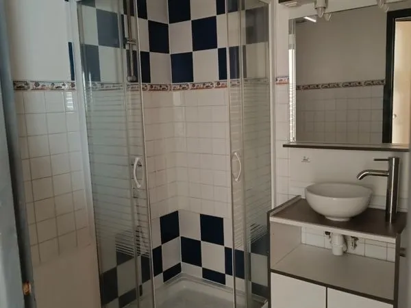 F2. Surface totale 34.50m2 en RDC