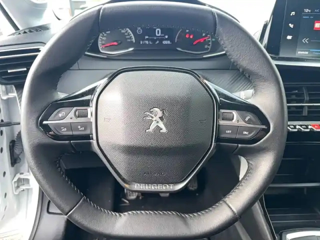 Peugeot 208 puretech 75 s&amp;s bvm5 — photo 36