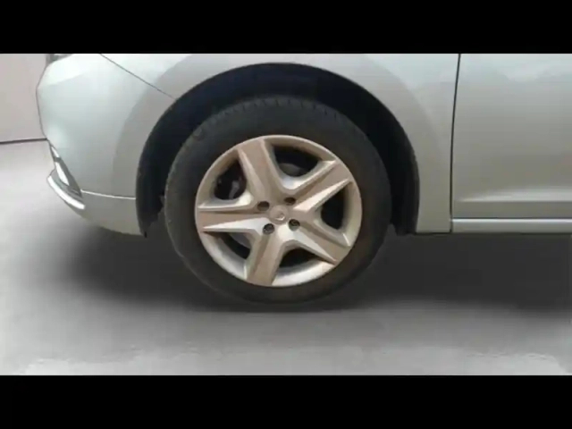 Dacia Sandero 1.0 sce 75ch lauréate -18 — photo 11