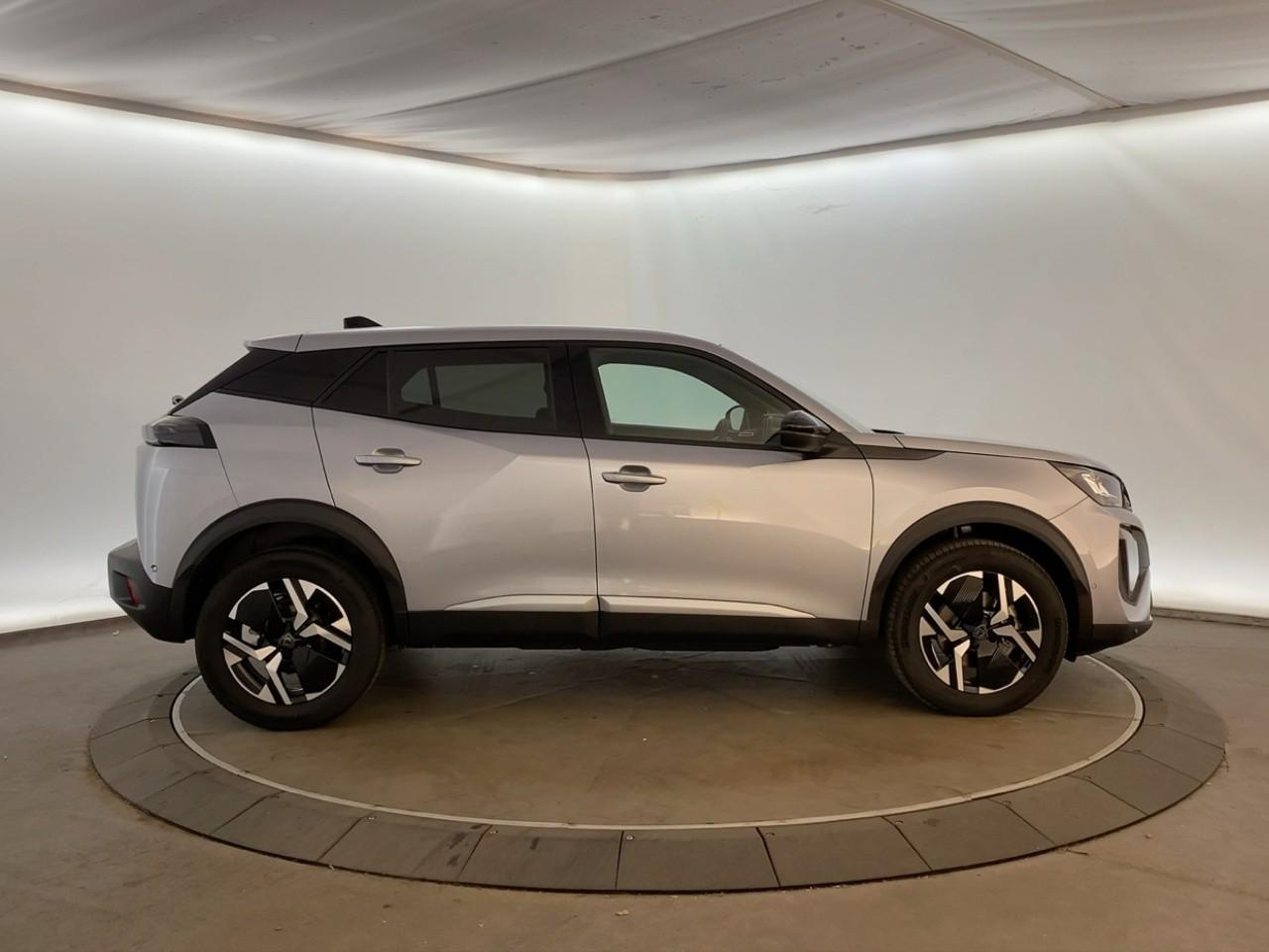 Peugeot 2008 hybrid 145 ch e-dcs6 allure — photo 4