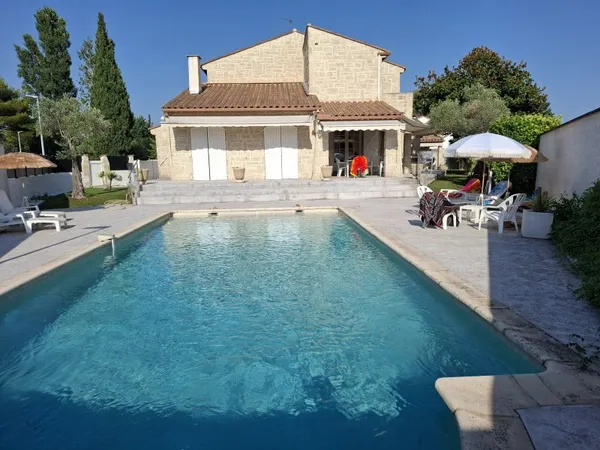 Vends villa sur lattes 4 chambres jardin piscine