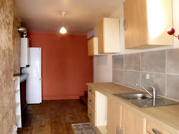Chambre en colocation dans un duplex non meublé T3/4