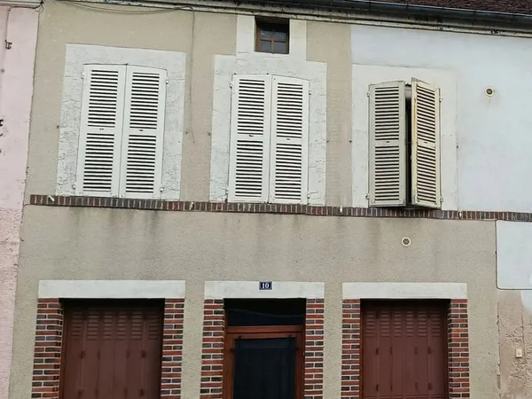 Charmante maison de bourg de 152 m2 Idéale famille Tout