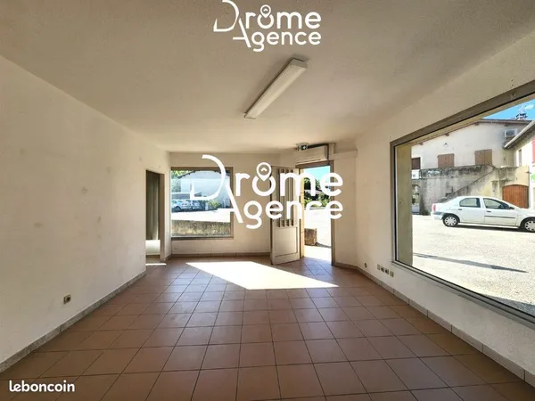 Local commercial 87 m² Alixan