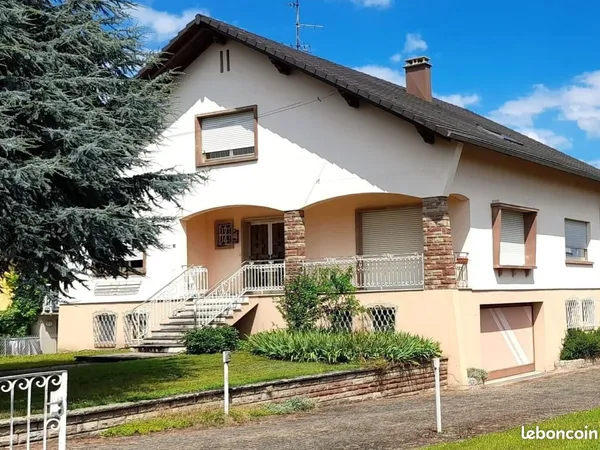 Maison 7 pièces 230 m²