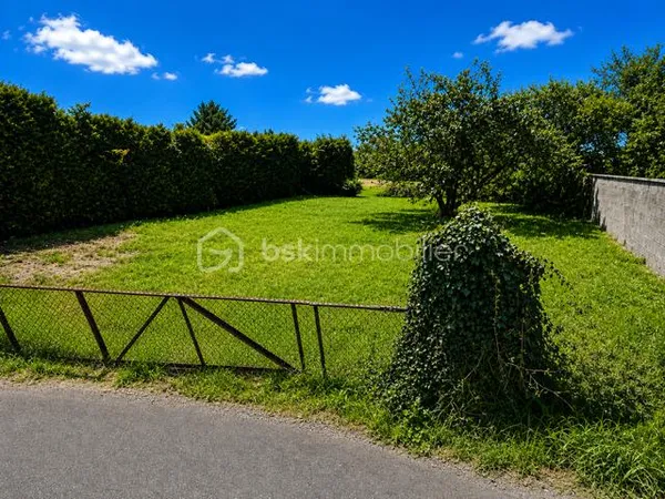 Terrain 734 m²