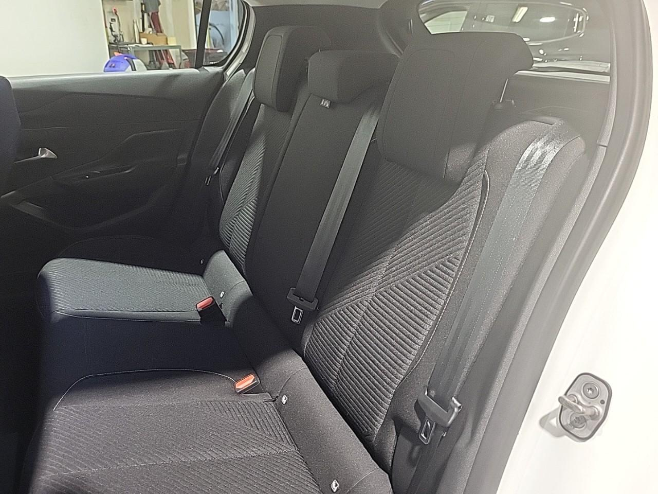 Peugeot 308 puretech 110ch s&s bvm6 active pack — photo 13