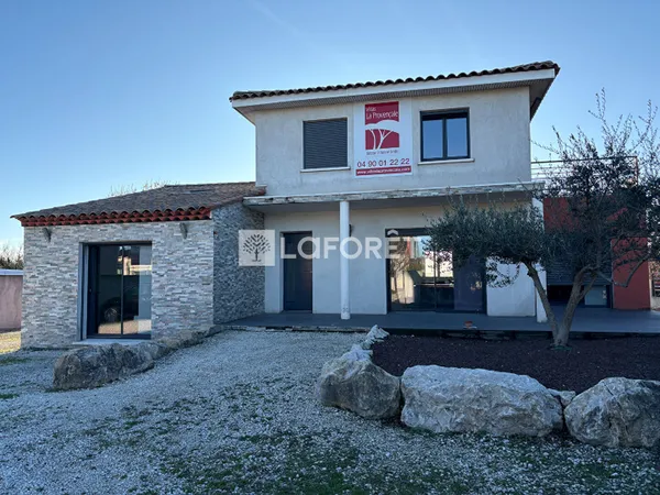 Local commercial 137 m²
