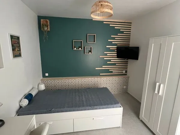🏡 Chambre meublée avec salle d'eau privative - Colocation à Toulon
