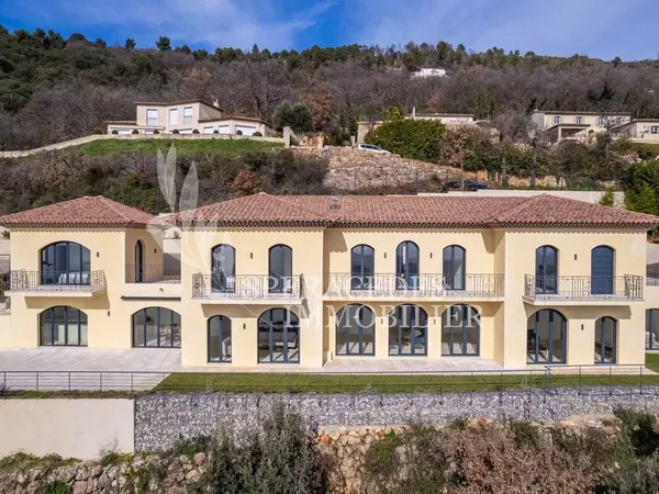 Villa 8 pièces 395 m²