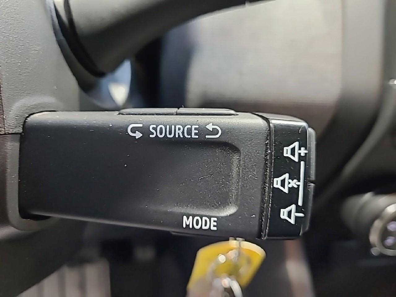 Renault Clio blue dci 100 ch gsr2 evolution — photo 24