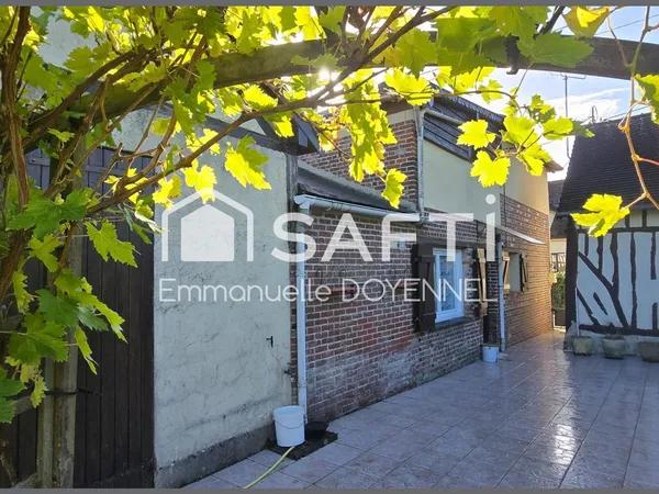 Maison de village avec cheminée et jardin clos, LE BILLOT