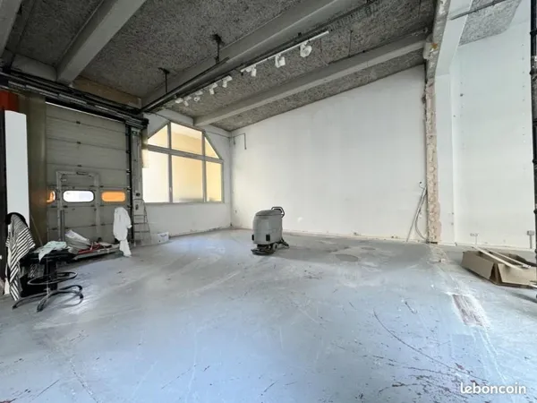 Local bureaux 519 m²