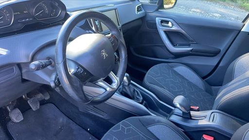 Peugeot 2008 1.2 PURETECH 82 - Style – 2017 – 102849 km – Essence – Boîte Manuelle — photo 14