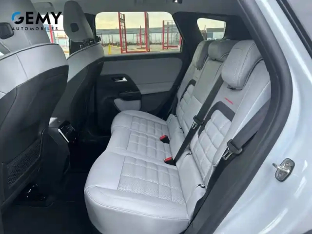Citroën C5 Aircross hybride rechargeable 195 e-eat7 — photo 26