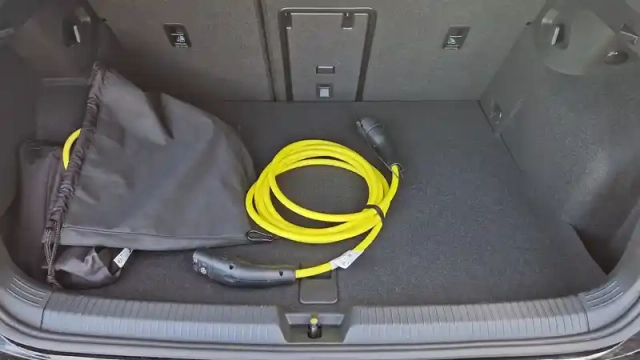 Volkswagen Golf 1.5 ehybrid 204 dsg6 — photo 27