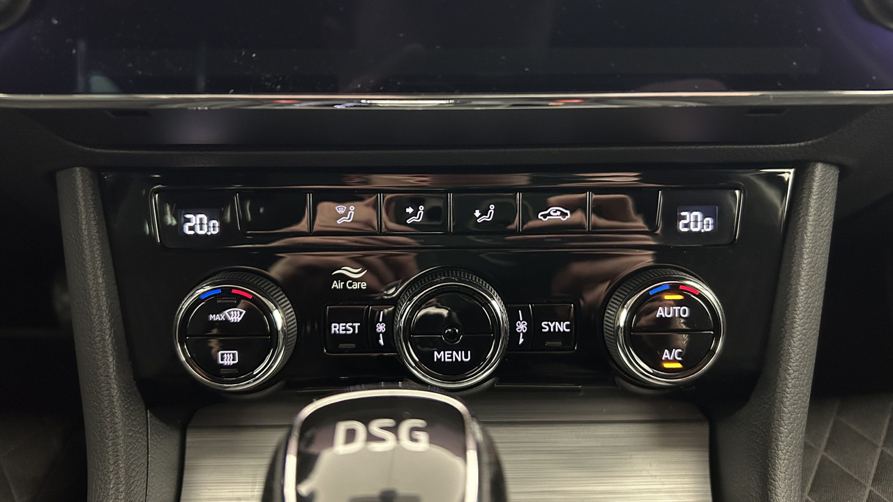 Skoda Superb 1.4 TSI PHEV 218 ch DSG6 — photo 14