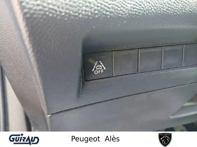Peugeot 2008 puretech 130 s&amp;s eat8 — photo 15
