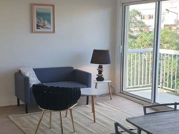 Loue chambre en colocation dans appartement