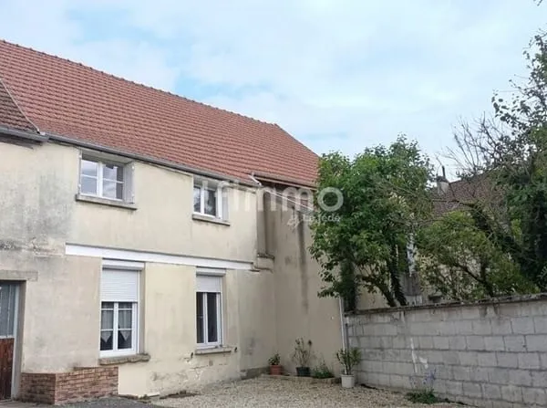 Appartement de 110 m² avec grenier aménageable sur l'ensemble