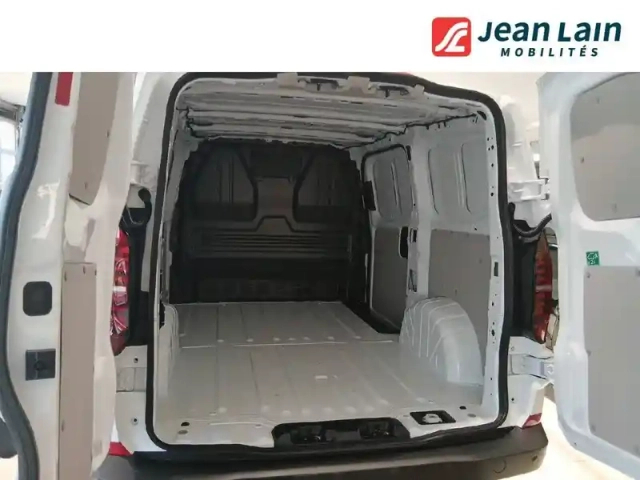 Volkswagen Transporter van l1h1 2.0 tdi 150 bva8 — photo 10