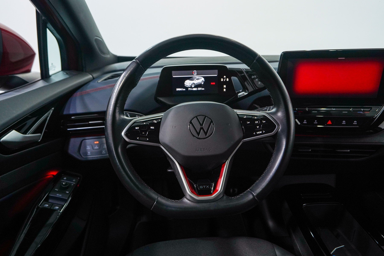 Volkswagen ID.4 — photo 17