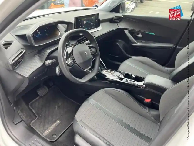 Peugeot 2008 e- 136ch allure pack — photo 45