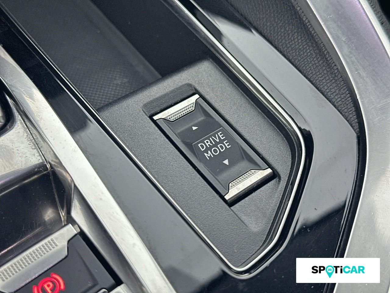 Peugeot 3008 hybrid 225ch allure pack e-eat8 — photo 19