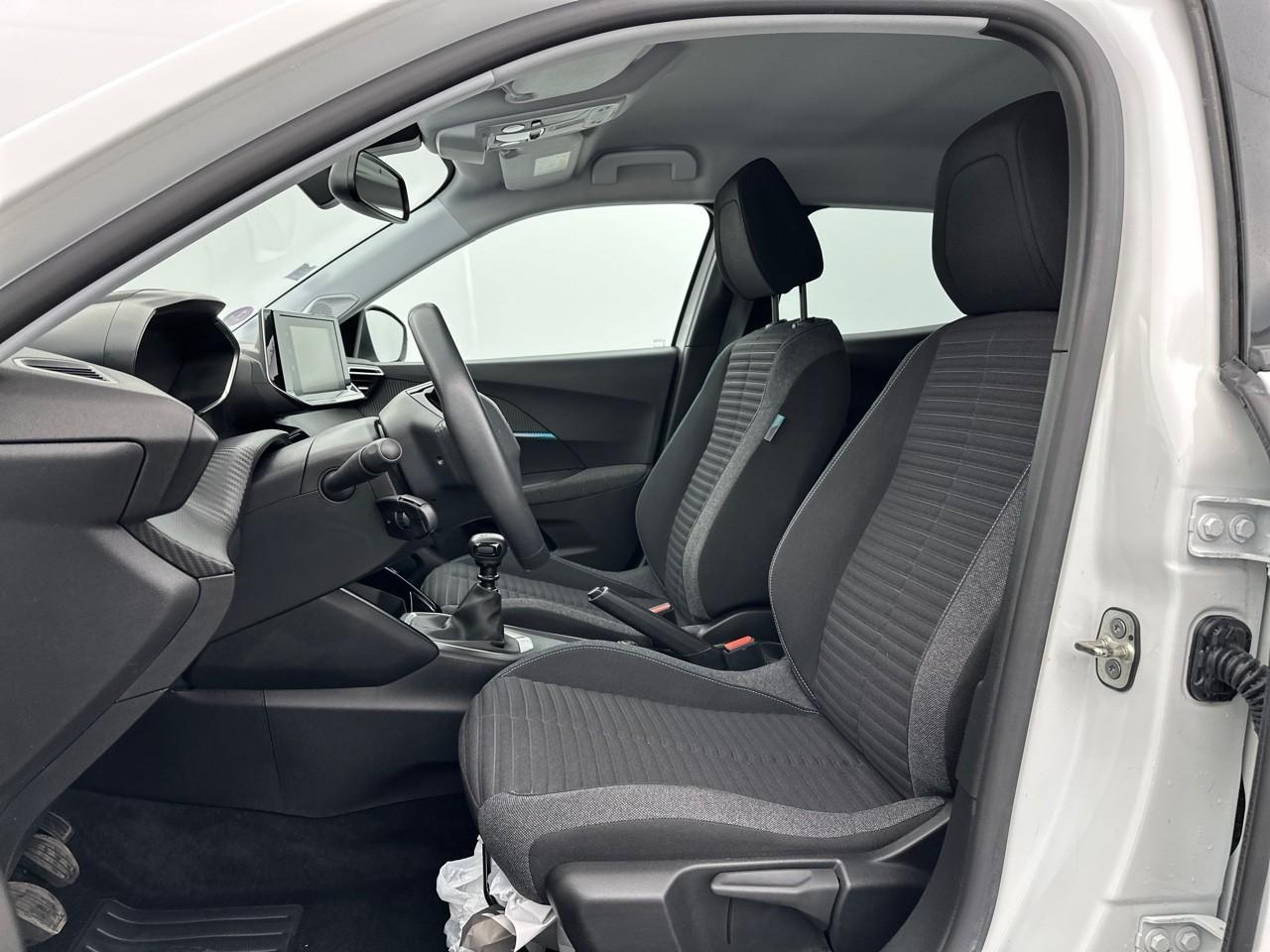 Peugeot 2008 puretech 100 s&s bvm6 style — photo 10