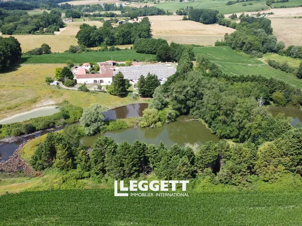 Boutique 40 pièce(s), COTEAUX-DU-BLANZACAIS