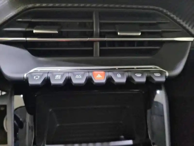 Peugeot 208 puretech 75 s&amp;s bvm5 — photo 70