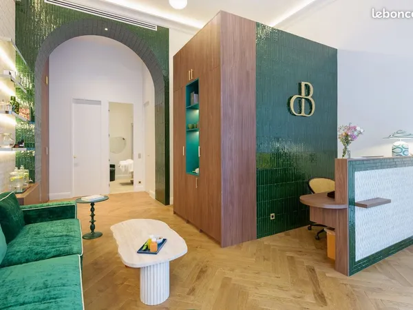 À LOUER - CABINE DE SOINS 12 m² - PARIS 16e - 1 200 HT / MOIS