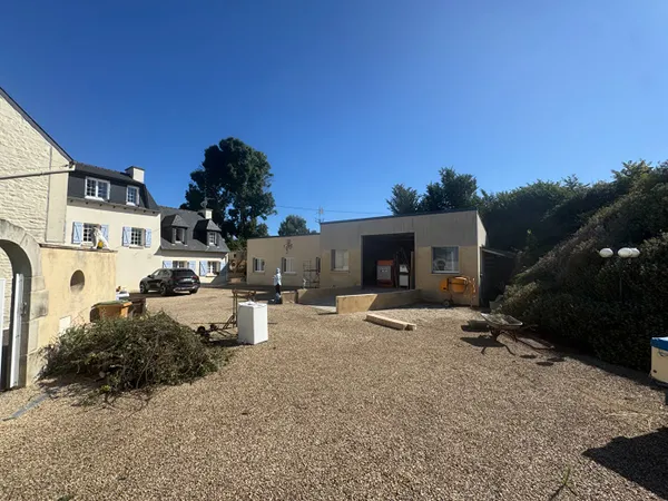 Maison avec bâtiment à Plérin