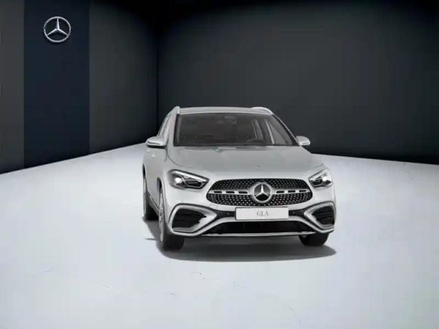 Mercedes Gla 200 d amg line — photo 10