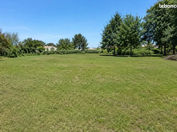 Terrain 400 m² Loire Les Marais