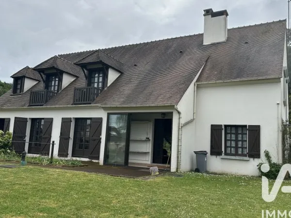 Maison 9 pièces 318 m²