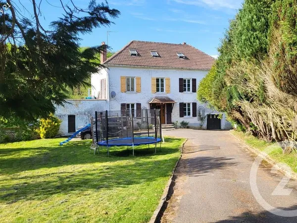 Maison 8 pièces 215 m²