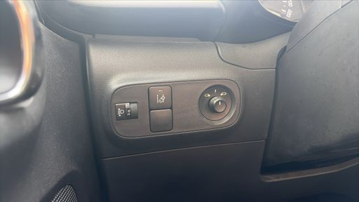 Citroen C3 1.2 PureTech 68 - Feel – 2018 – 109384 km – Essence – Boîte Manuelle — photo 2