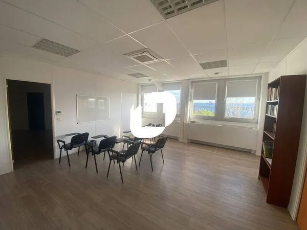 Bureaux 329 m²