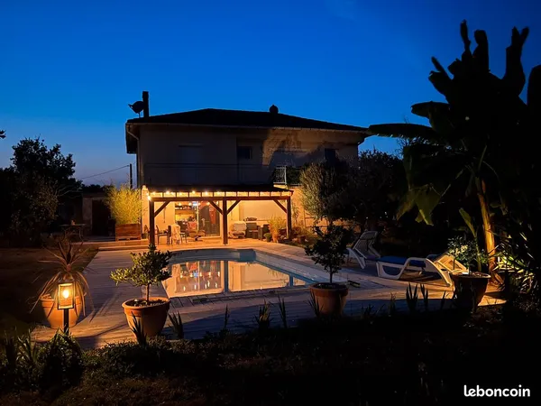 Maison familiale avec piscine en pleine nature