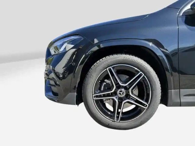 Mercedes Gla 200 d amg line — photo 9