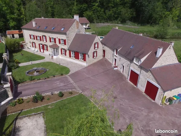 Propriété 9 pièces 285 m²