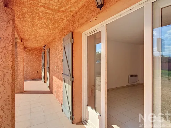Appartement T3 en rez de chaussée avec terrasse et jardin sur St Maximin