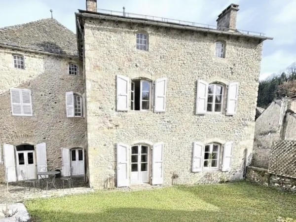 Maison 9 pièces 230 m²