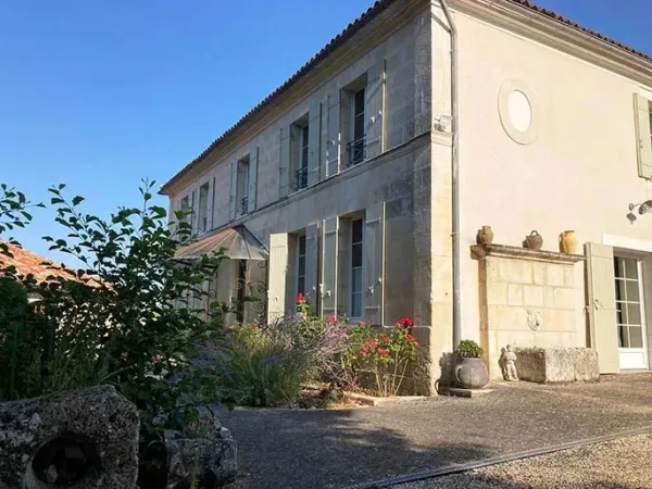Manoir 730 m²